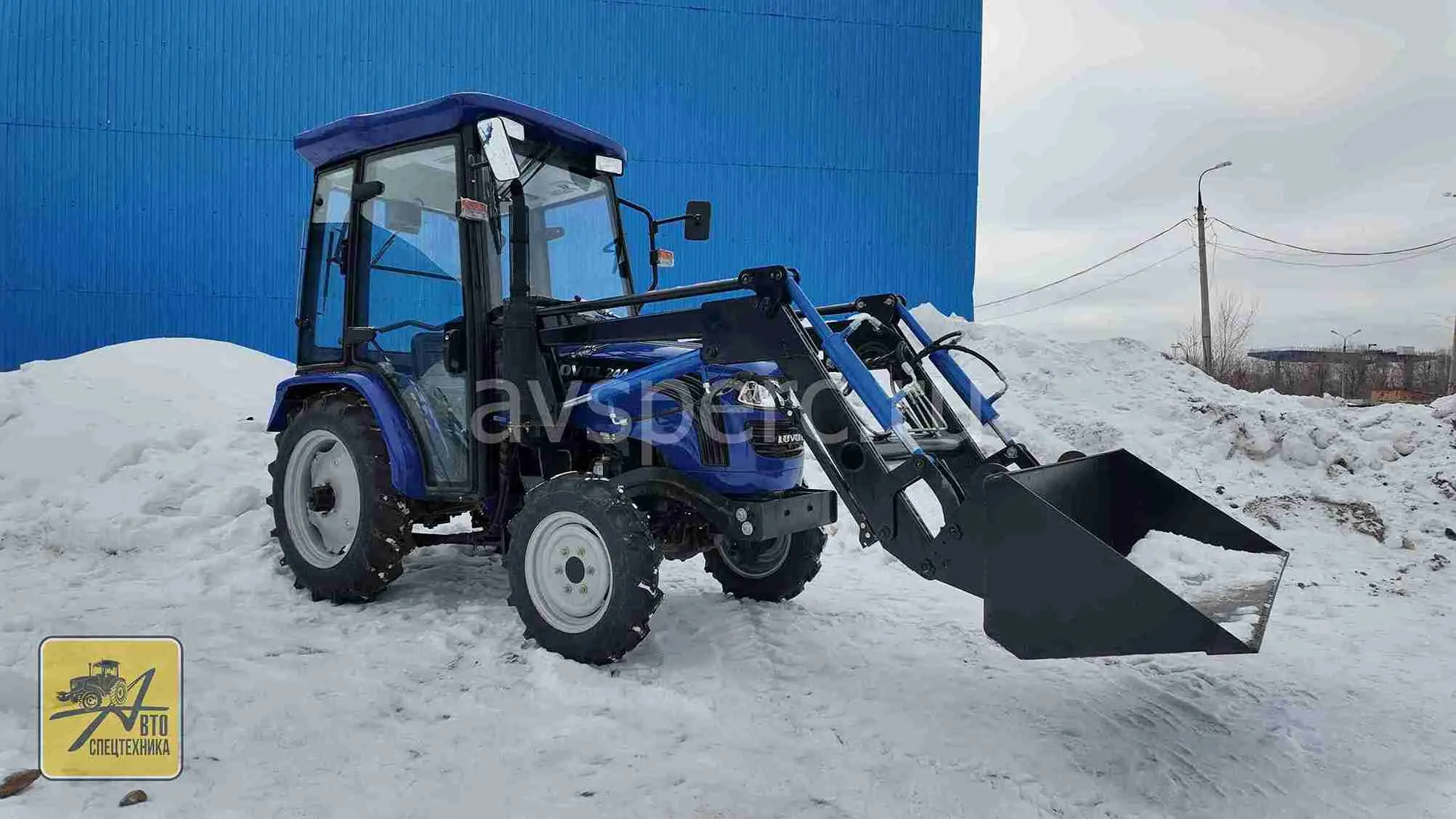 Минитрактор Lovol TE-244 с кабиной с погрузчиком Феникс