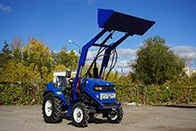 Трактор Скаут Т-18 с фронтальным погрузчиком