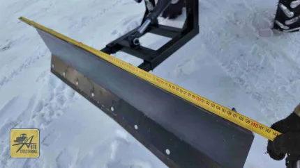 Минитрактор Феникс Р-2 с отвалом